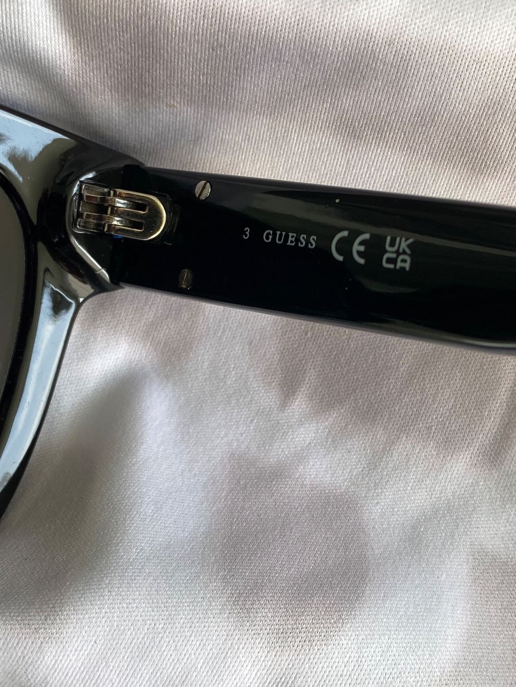 Guess Occhiali & Lenti: Guess Sonnenbrille Damen – Nuovo (secondo la descrizione) da Ehrendingen venduto da Uxaxa 5
