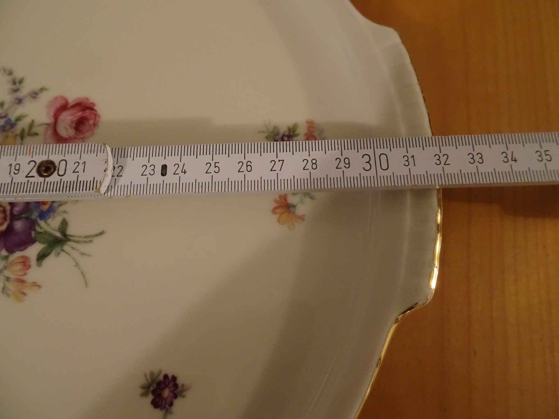 Servierplatten: Langenthal Platte mit Blumendekor, Vintage Durchmesser 30cm – Gebraucht aus Zürich von Roulet 7