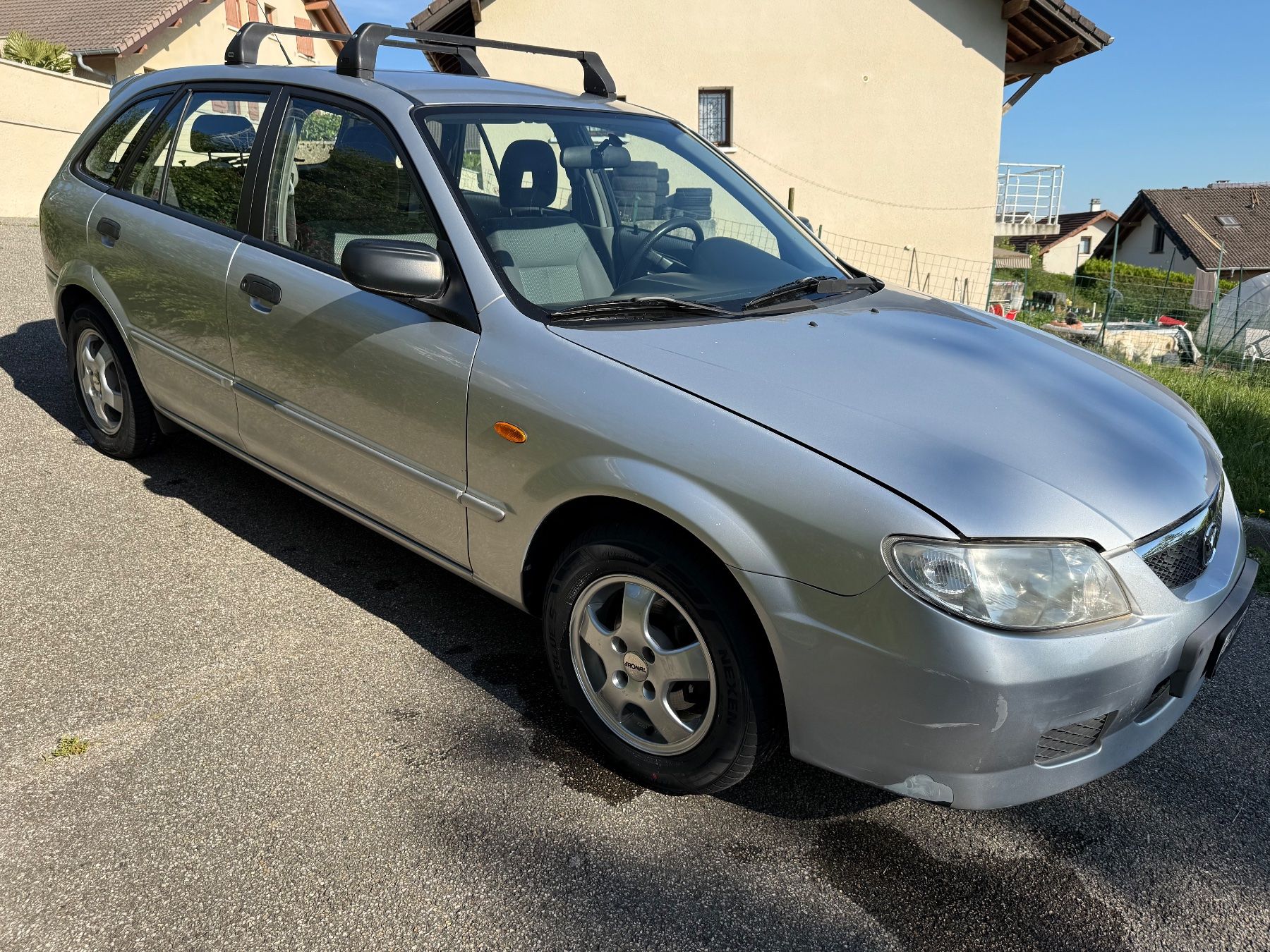 Mazda Autos: Mazda 323 1.6 – D'occasion à Gland par italspirit