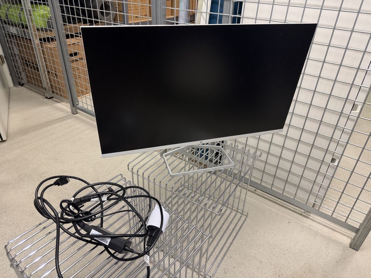 Hewlett Packard Monitor: Monitor von HP - 27 Zoll – Nuovo (secondo la descrizione) da Zürich venduto da k.ssu.s