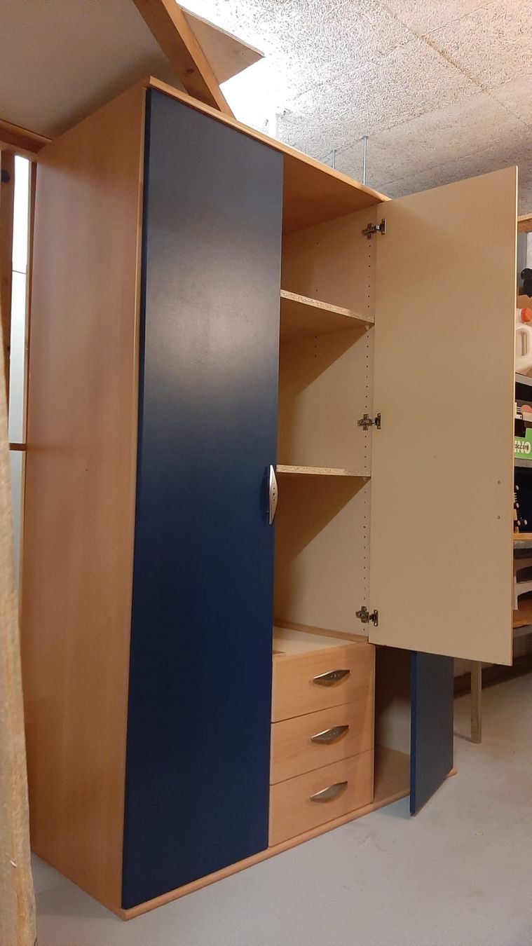 Armadi: Schrank – Usato da Olten venduto da kat_8tjz 2