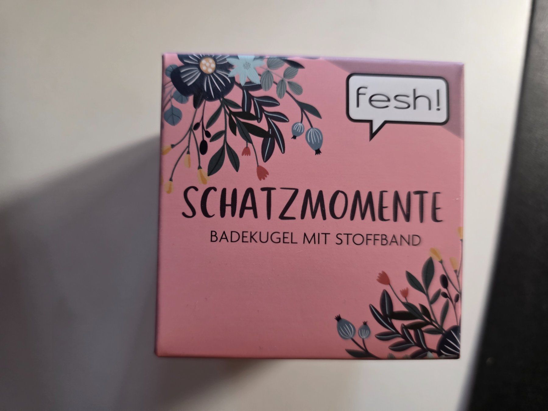 Altro per la cura del corpo: Schatz Momente Badekugel mit Stoff Band – Nuovo e nell'imballaggio originale da Walterswil BE venduto da Lonitti