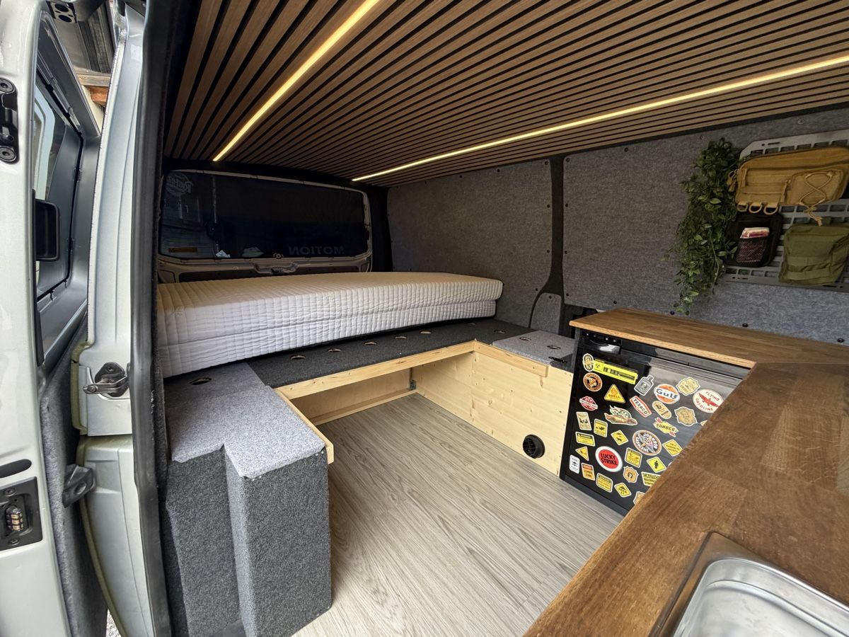 VW Véhicules de camping: VW T5.2 Lang Version 2.0TDI BMT 4 Motion – D'occasion à Lumbrein par MinghyRS 7