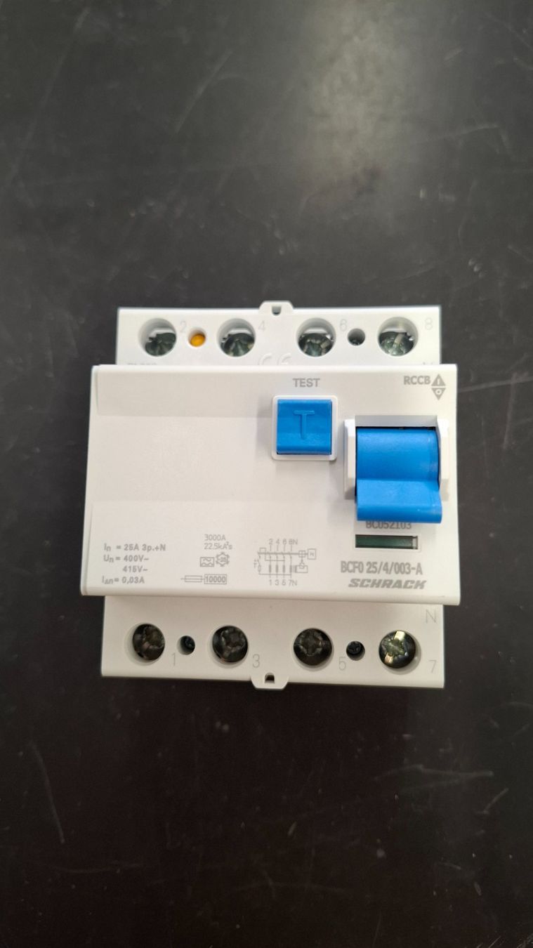 Componenti elettronici: Schrack Fehlerstromschutzschalter 25A 30mA 4pol Typ A neu – Usato da Dietikon venduto da mis_brocki 1