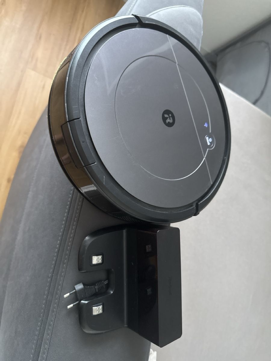 Irobot Aspirapolveri & Accessori: iRobot Staubsauger inkl. Nasssauger – Usato da Wetzikon ZH venduto da Biina93
