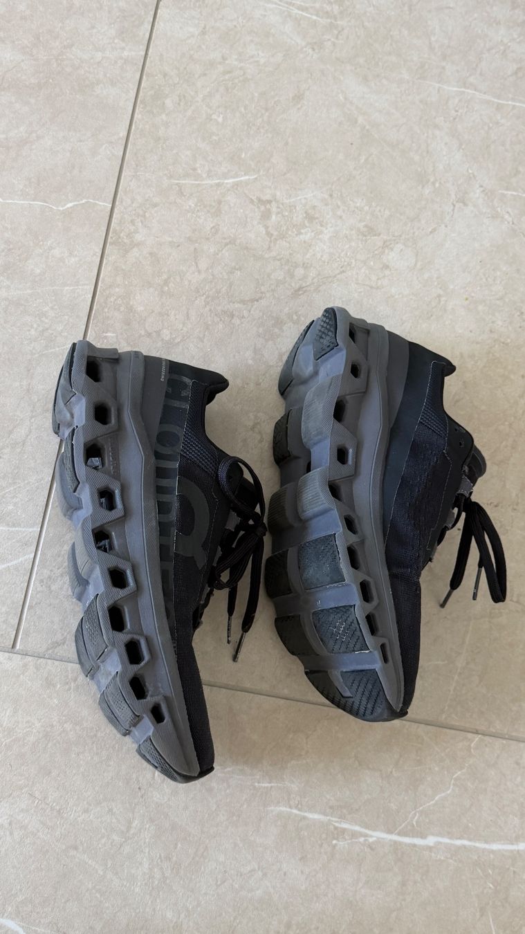On Scarpe da donna: On cloudmonster – Nuovo (secondo la descrizione) da Oberhasli venduto da san_w6qf 3
