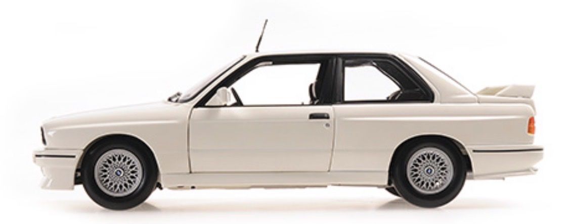 BMW Modellini d'auto: BMW M3 E30 weiss Minichamps 1:18 – Nuovo e nell'imballaggio originale da Luzern venduto da aa43modelcars-Luzern 2
