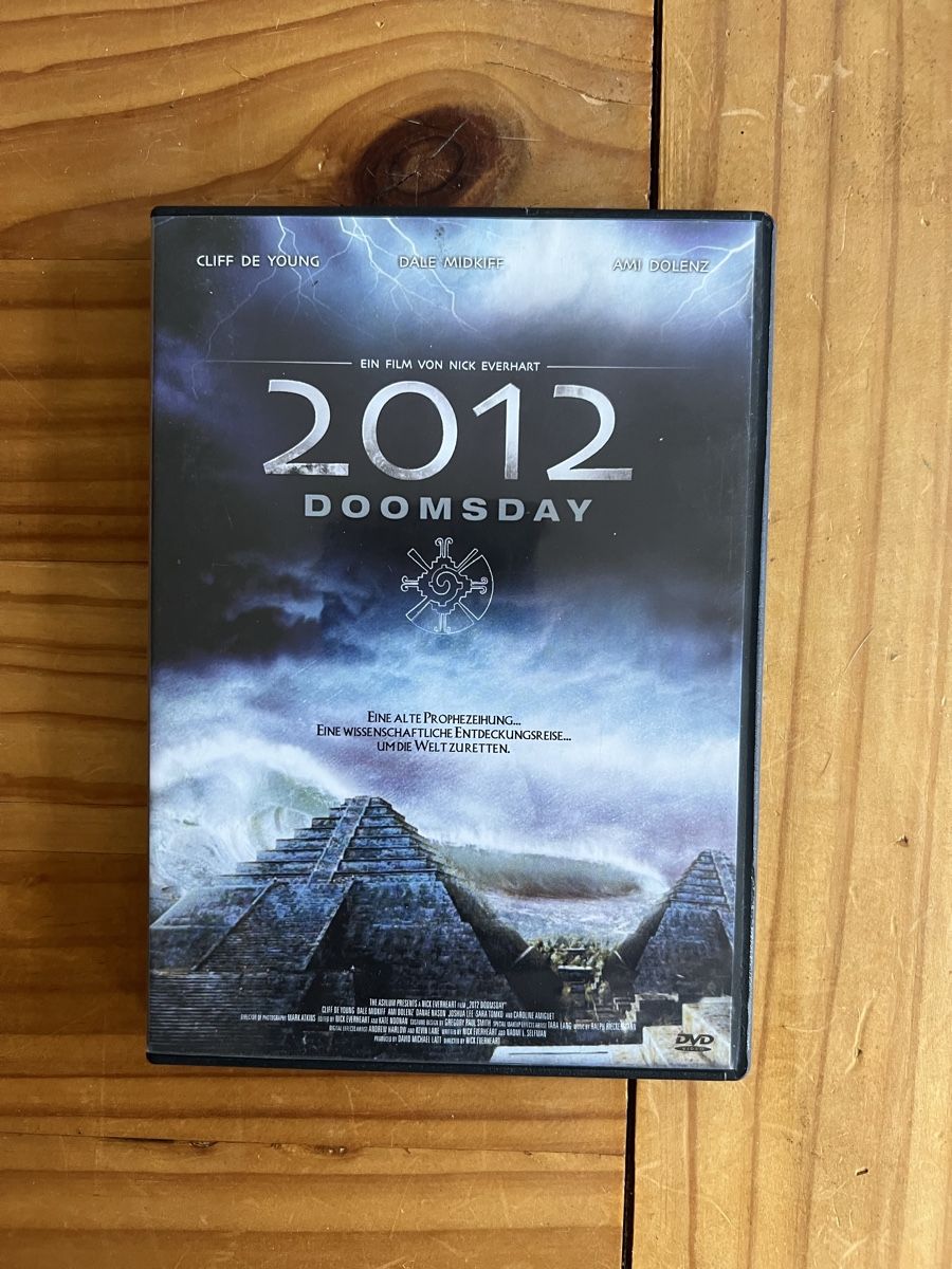 Tous les DVDs: DVD 2012, Doomsday – D'occasion à Kallnach par sta_sy57