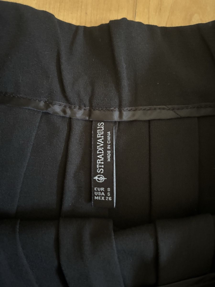 Stradivarius Gonne: Stradivarius Black Mini Skirt – Usato da Glattfelden venduto da leo111nie 1
