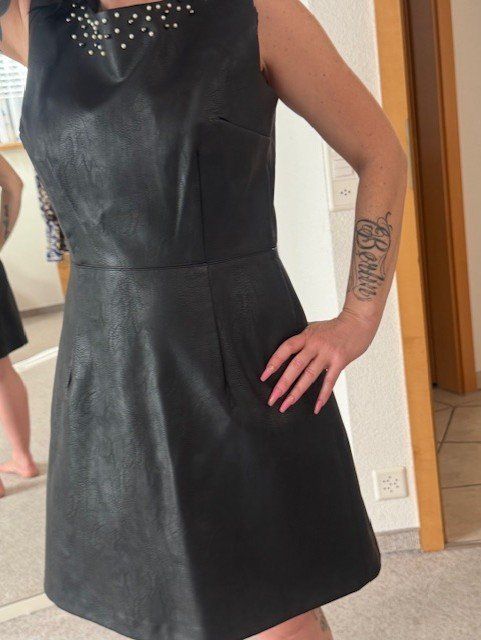 Orsay Kleider: Lederkleid schwarz mit Perlen - Grösse 38 – Neu (gemäss Beschreibung) aus Regensdorf von Midget64 1