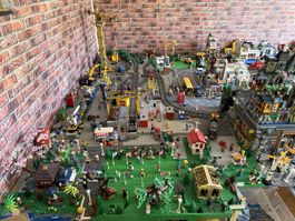  Lego Stadt mit Strand und Rennbahn, sehr detailliert
