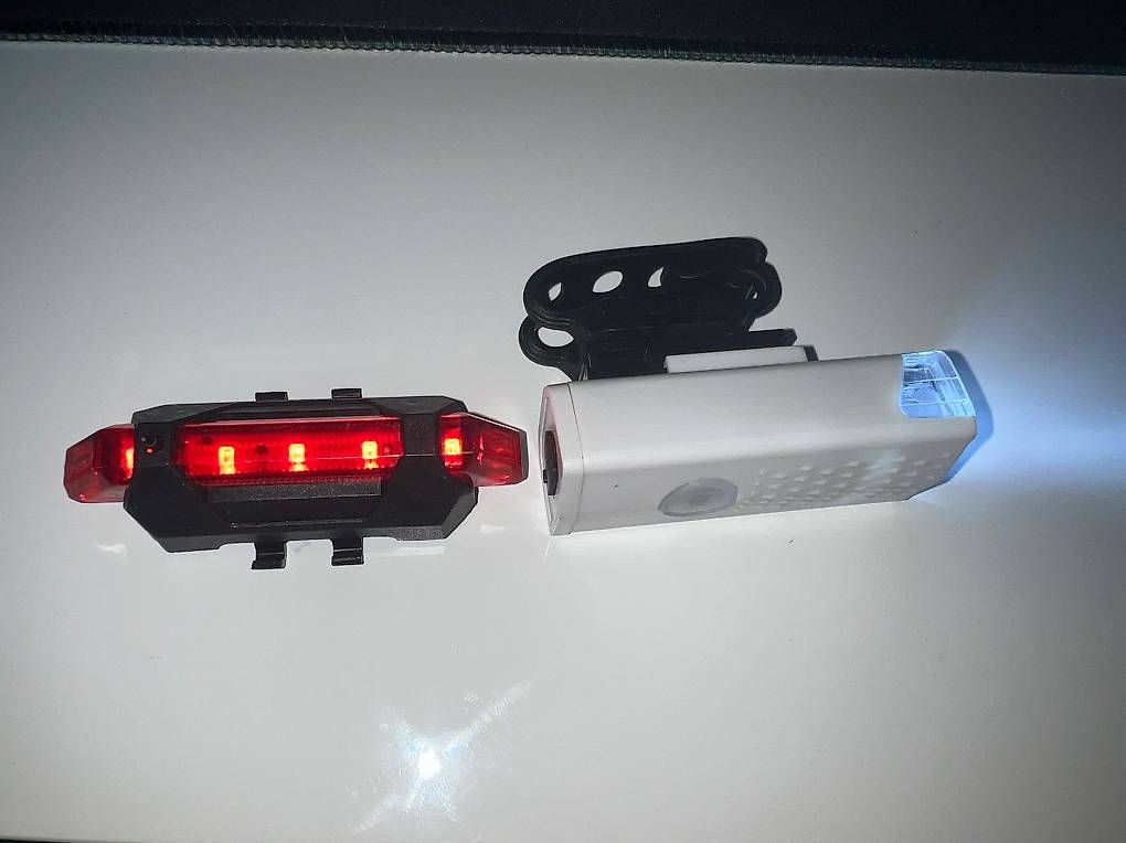 Pezzi di ricambio: Stark Velo licht USB – Usato da Luzern venduto da claiudiu 1