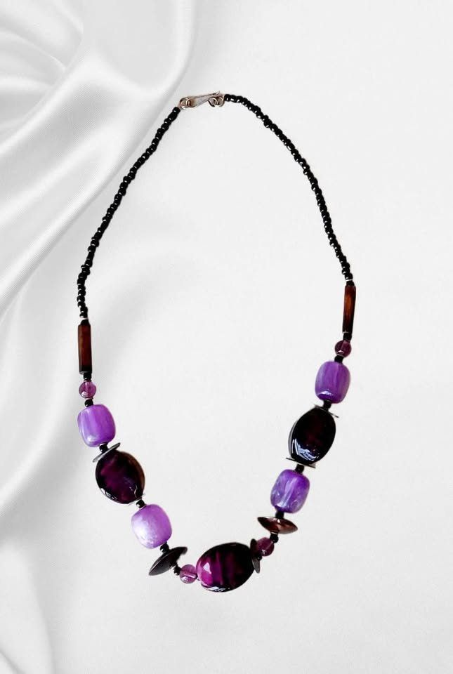 Colliers: Halskette Lila Perlen Modeschmuck – Neuf (Voir description) à Aarburg par Glitzerschein