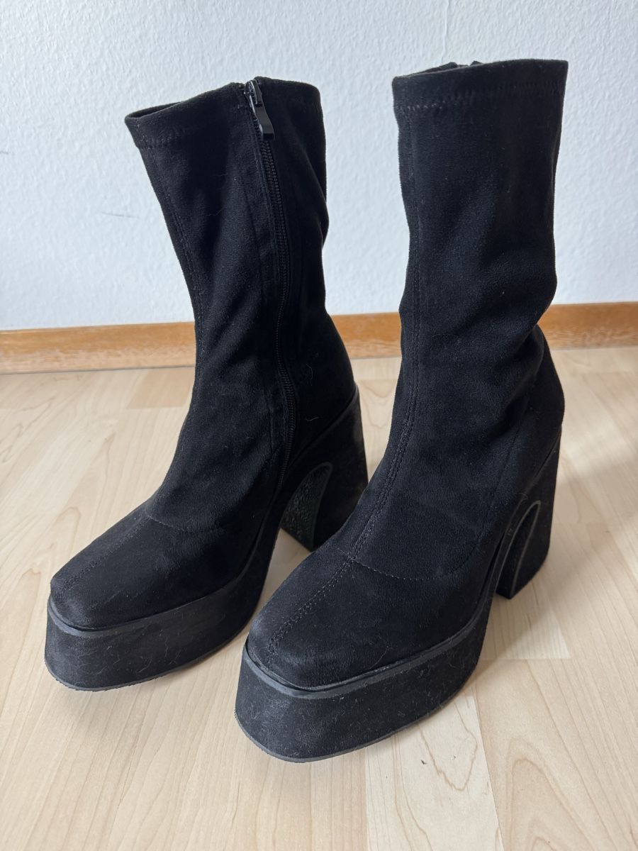 Asos Scarpe da donna: Bottines noires à plateforme. Asos. – Usato da Villeret venduto da bys_k95b 1