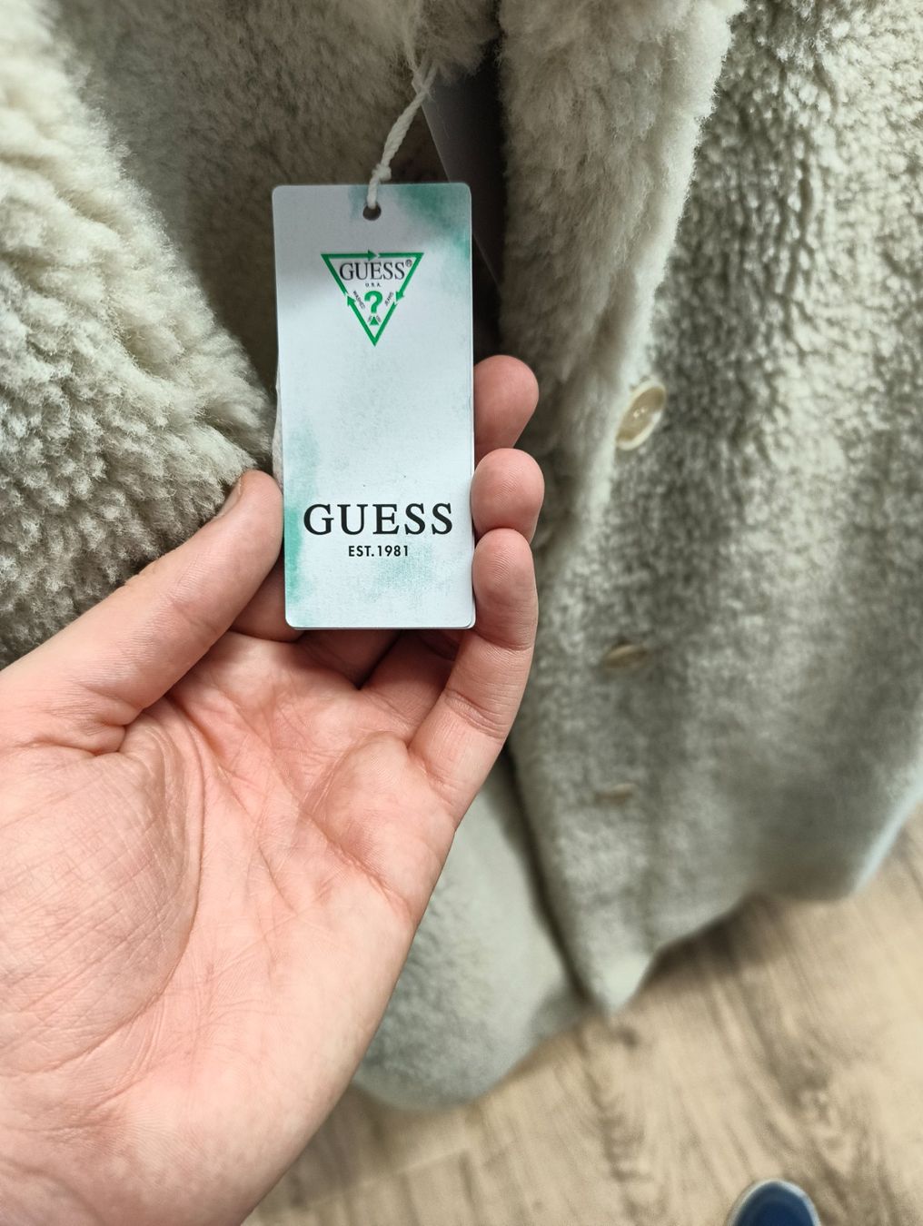 Guess Manteaux: Guess Mantel weiss – D'occasion à Basel par bk_brockibasel 6