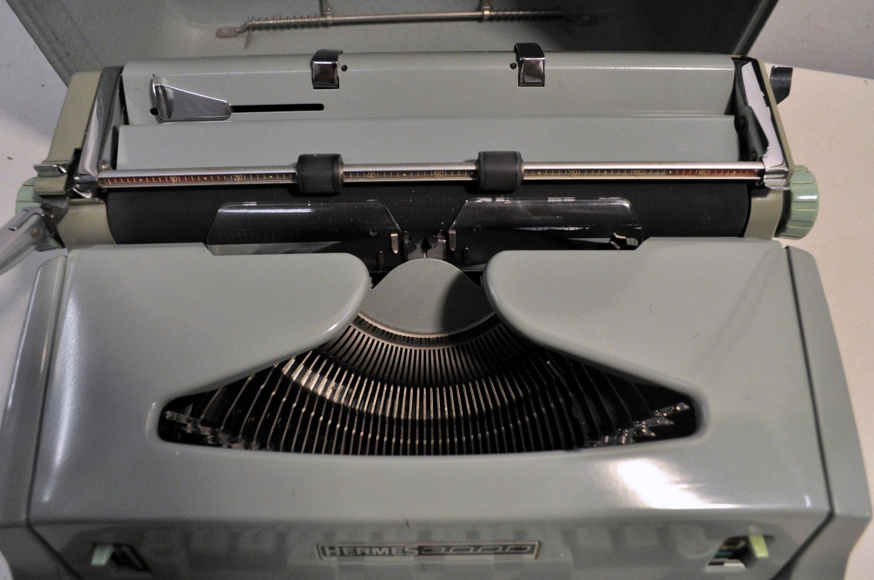 Hermès Macchine da scrivere: Ancienne machine à écrire vintage "Hermès 3000" – Usato da Neuchâtel venduto da Neuchatel 4