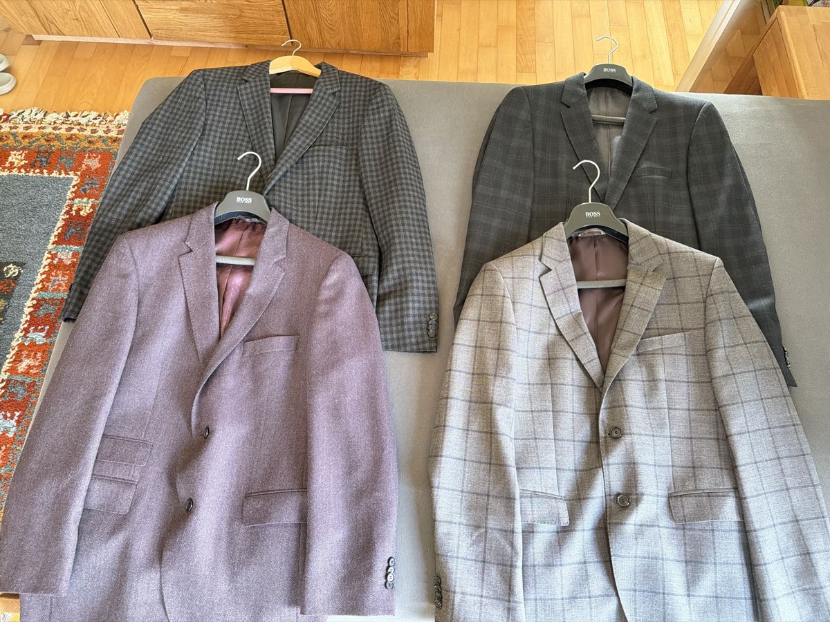 Hugo Boss Lotti di vestiti: 4ER    PACKAGE    HUGO  BOSS   SAKKO'S   ,   GR .  50 – Usato da Wetzikon ZH venduto da philippe_22