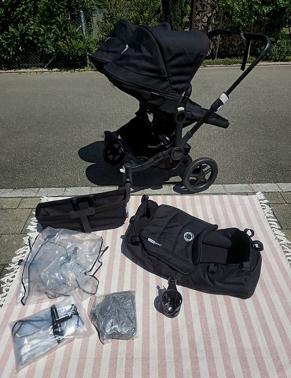 Bugaboo Kinderwagen: Bugaboo Donkey 3 All Black  Top Zustand + Extras – Gebraucht aus Weinfelden von fab_99ml 1
