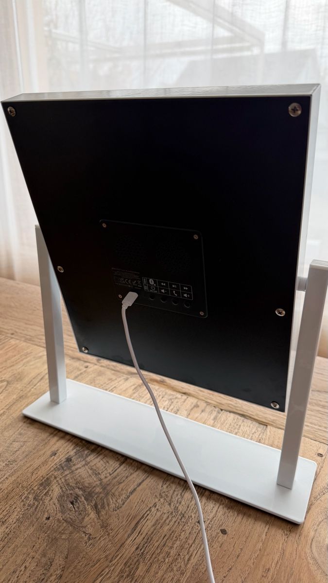 Specchi: Schminkspiegel mit Bluetooth und wireless charging – Usato da Wermatswil venduto da Fmc 1