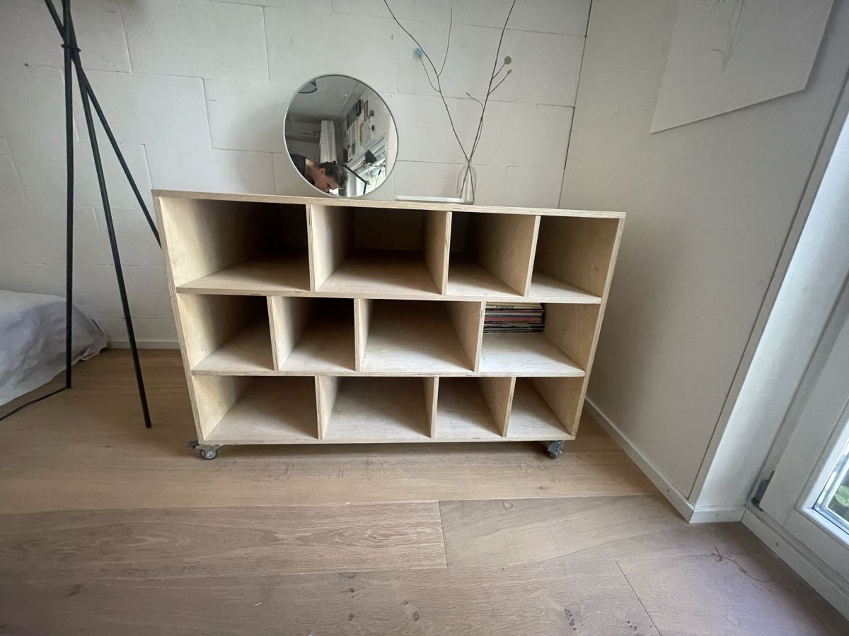 Eléments de bureau: Holzmöbel auf Rollen/Rollkorpus – D'occasion à Bern par Lola55 2