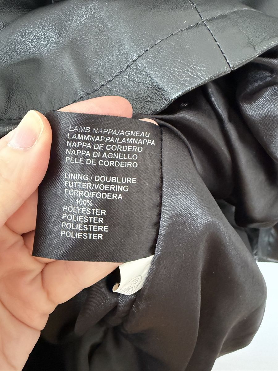 Giacche: Schwarze Lederjacke, M- L, top Zustand – Usato da Zürich venduto da Ambrette9 5