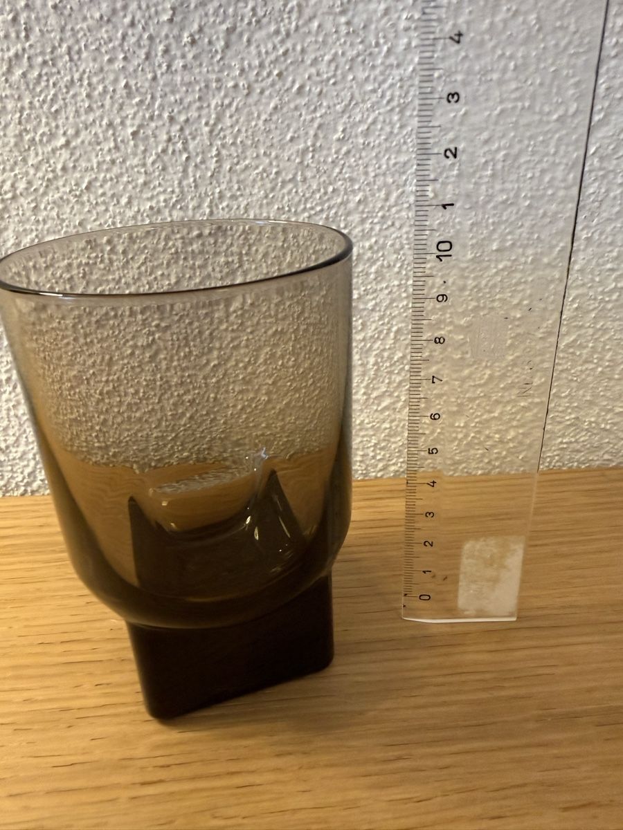 Contenitori & Simili: Verre fumé texturisé base carrée – Usato da Kloten venduto da Mumiiin 1