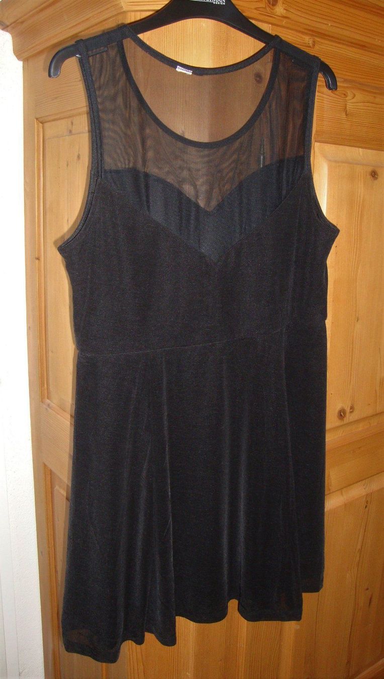 Robes: Schwarzes Kleid, Grösse 42 – Neuf (Voir description) à St. Margarethen TG par Mapy1 1