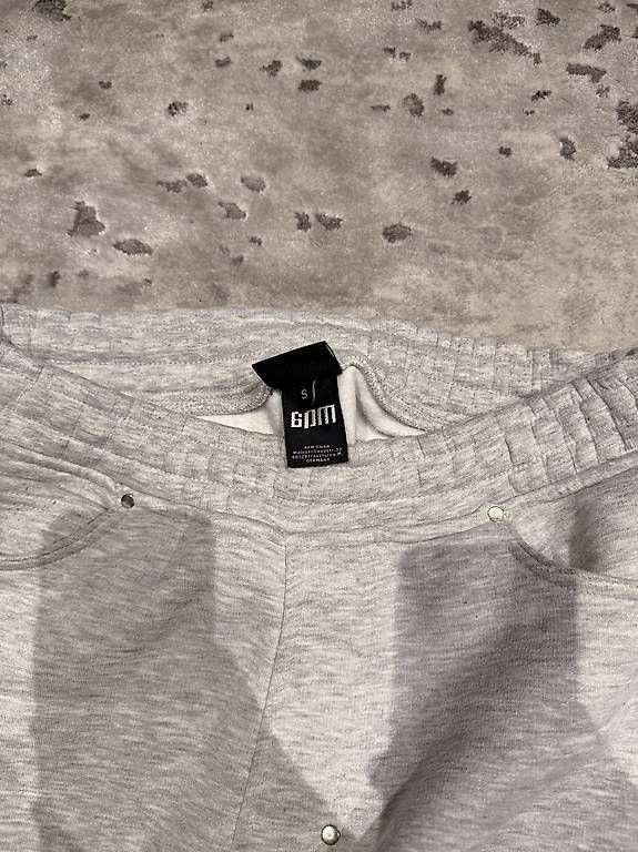 6PM Pantaloni: 6pm Jogginghose Grau – Usato da Kiesen venduto da Leonkrebs 2