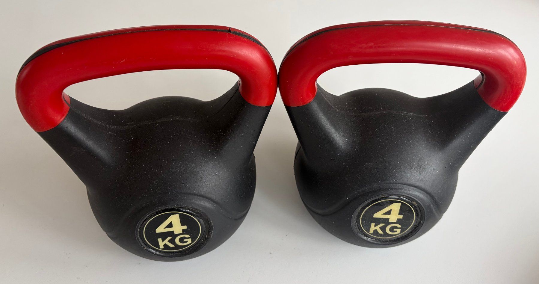 Manubri & Pesi: Kettle Bell 4 kg – Nuovo (secondo la descrizione) da Biel/Bienne venduto da Meshe12