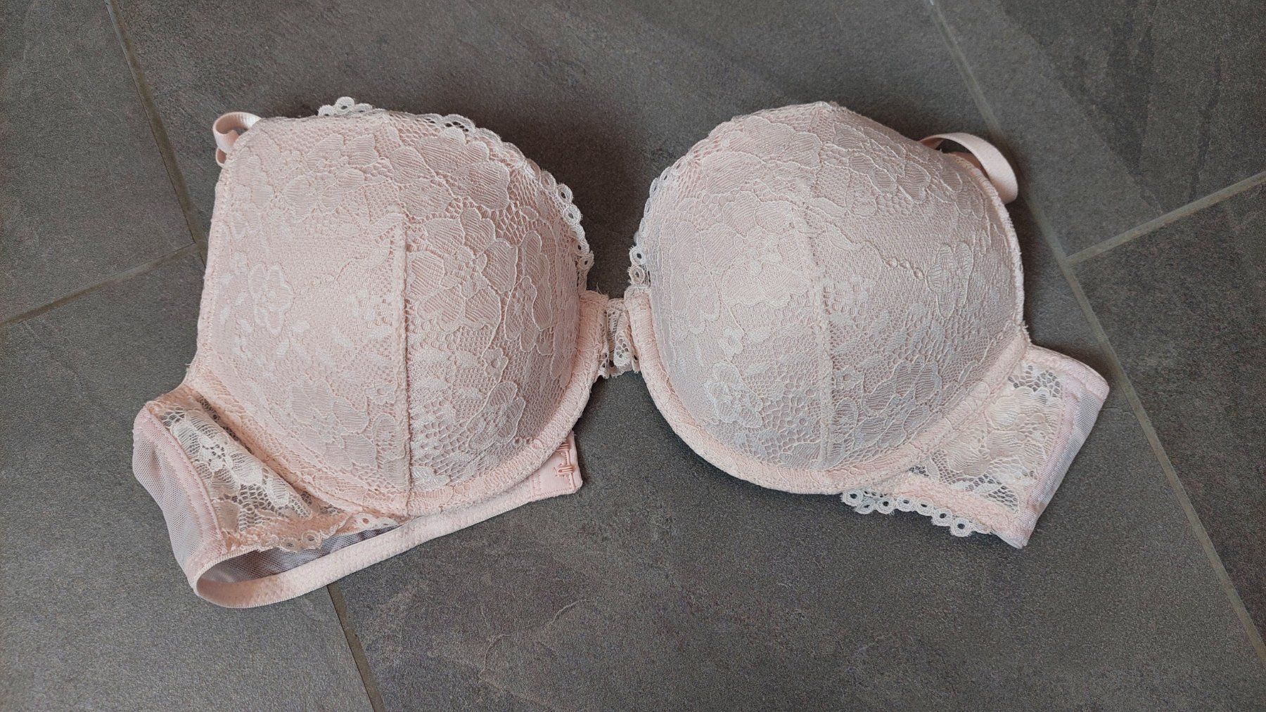 H&M Altra biancheria intima: NEU!  BH Gr. 80B – Nuovo e nell'imballaggio originale da Illgau venduto da usa_c6q6