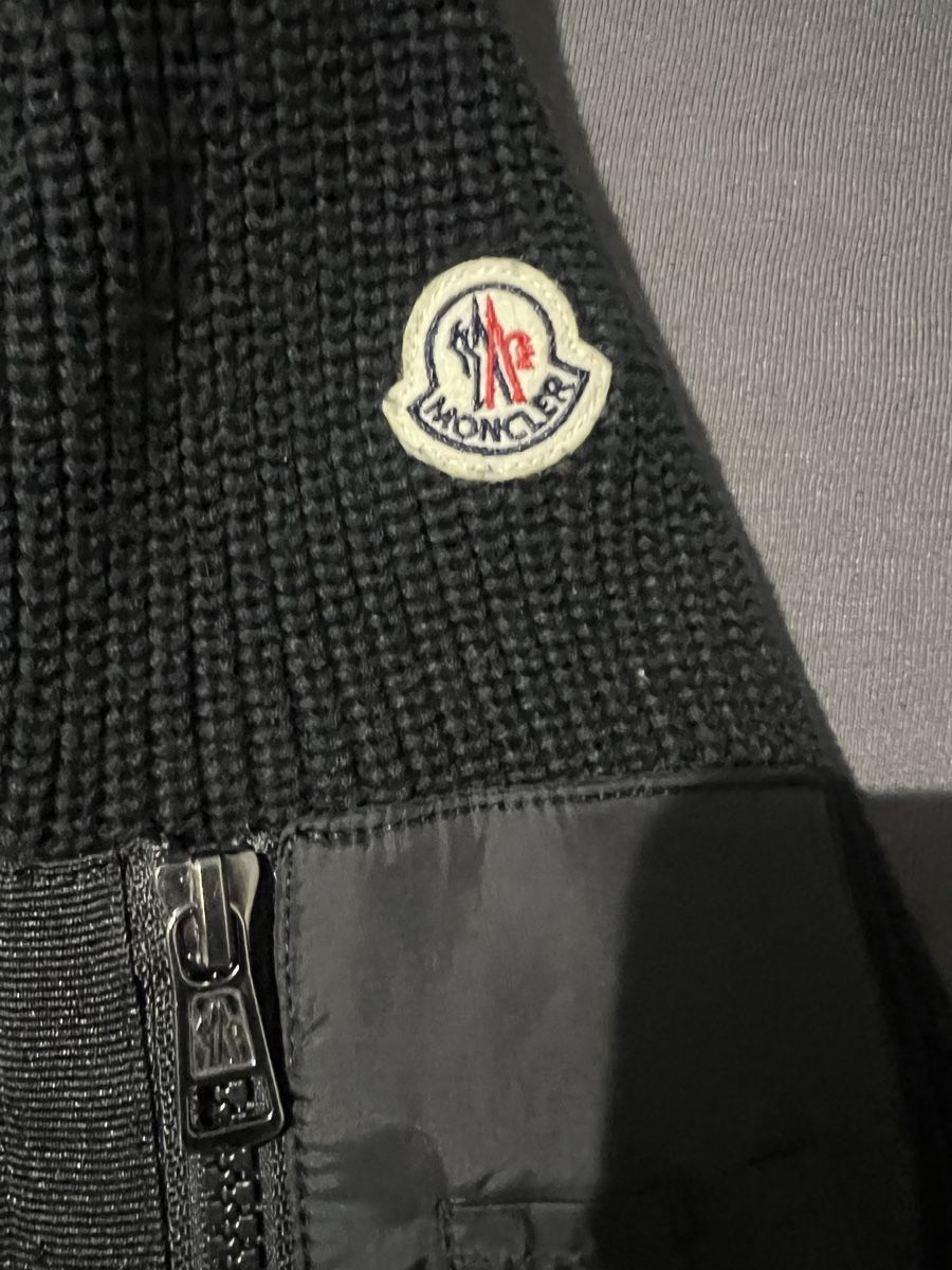 Moncler Giacche: Original Moncler Cardigan M – Usato da Zürich venduto da Walllstreet 1