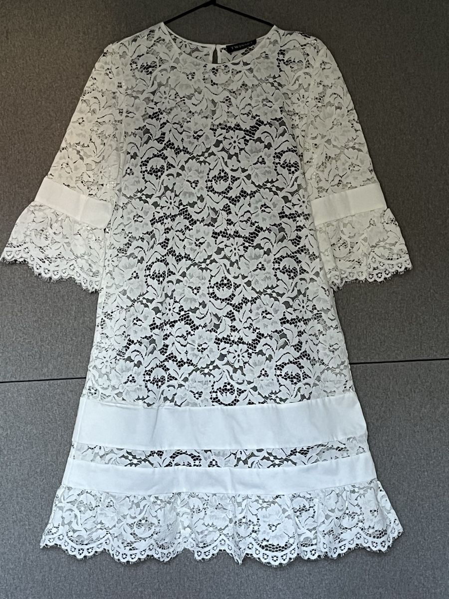 Twinset Robes: Spitzen Kleid  – D'occasion à Nänikon par aoe_22fy