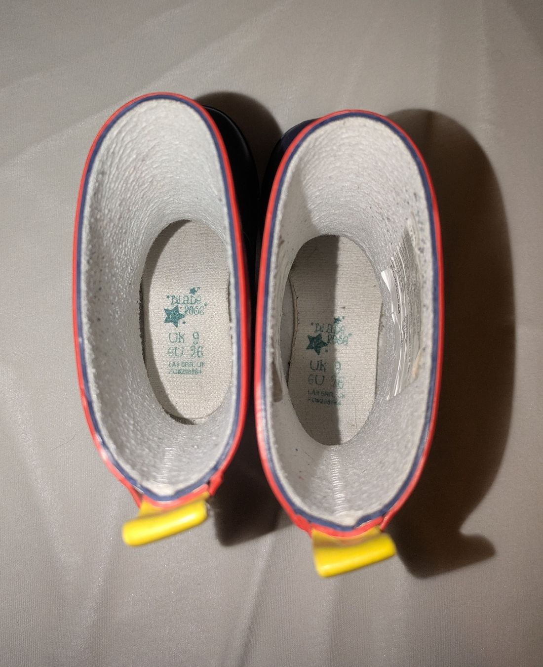 Scarpe per ragazzi: Farbwechsel Kinder-Gummistiefel Gr.26 – Usato da Winterthur venduto da PMeyja03 3