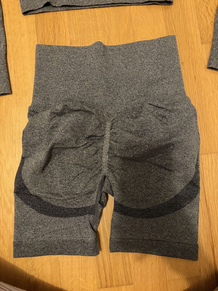 Leggings: PeachyPassion Sportset – Nuovo (secondo la descrizione) da Aarau venduto da mimivintage 1