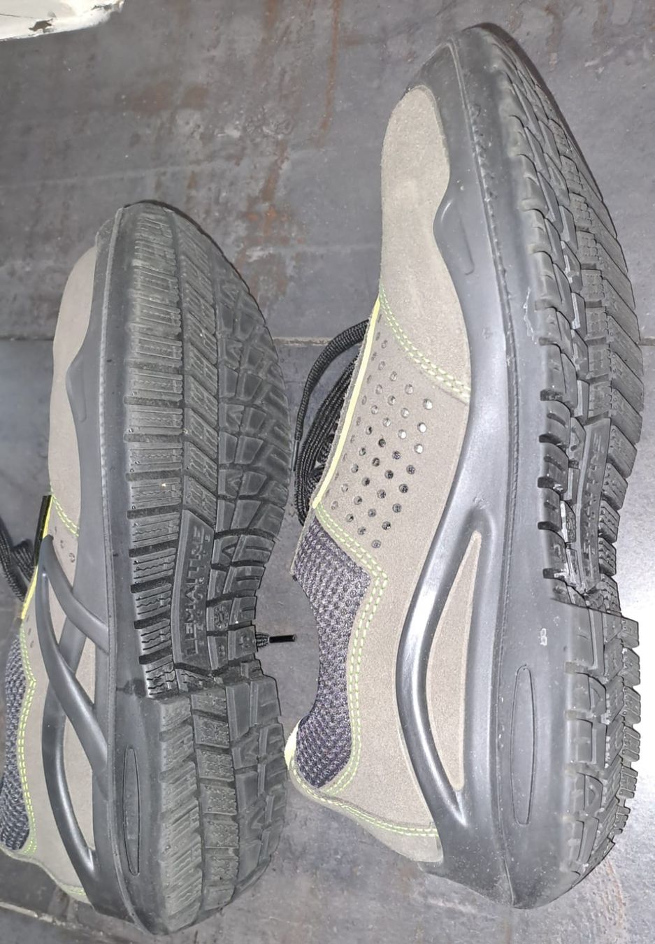 Scarpe da uomo: Chaussures de sécurité neuves taille 42  – Nuovo e nell'imballaggio originale da Bussigny venduto da sivag 2