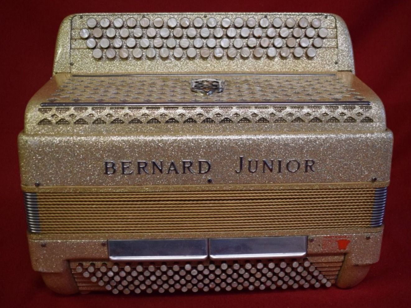 Strumenti musicali: Akkordeon chromatisch Bernard Junior – Usato da Zürich venduto da baumusik