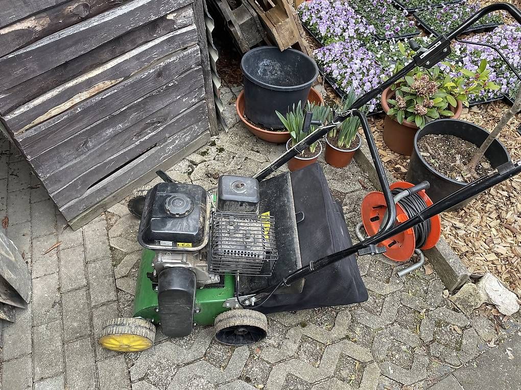 Bodenbearbeitungsgeräte: Vertikutiermaschine  – Gebraucht aus Brügg BE von CK1981