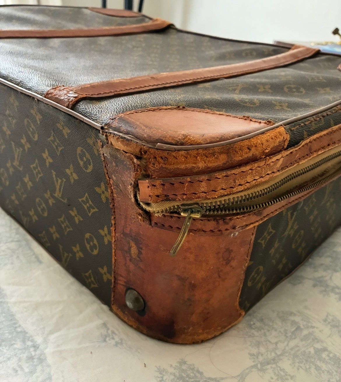 Louis Vuitton Valigie: Valise LOUIS VUITTON souple à fermeture éclair. – Usato da Genève venduto da gen_sk2c 7
