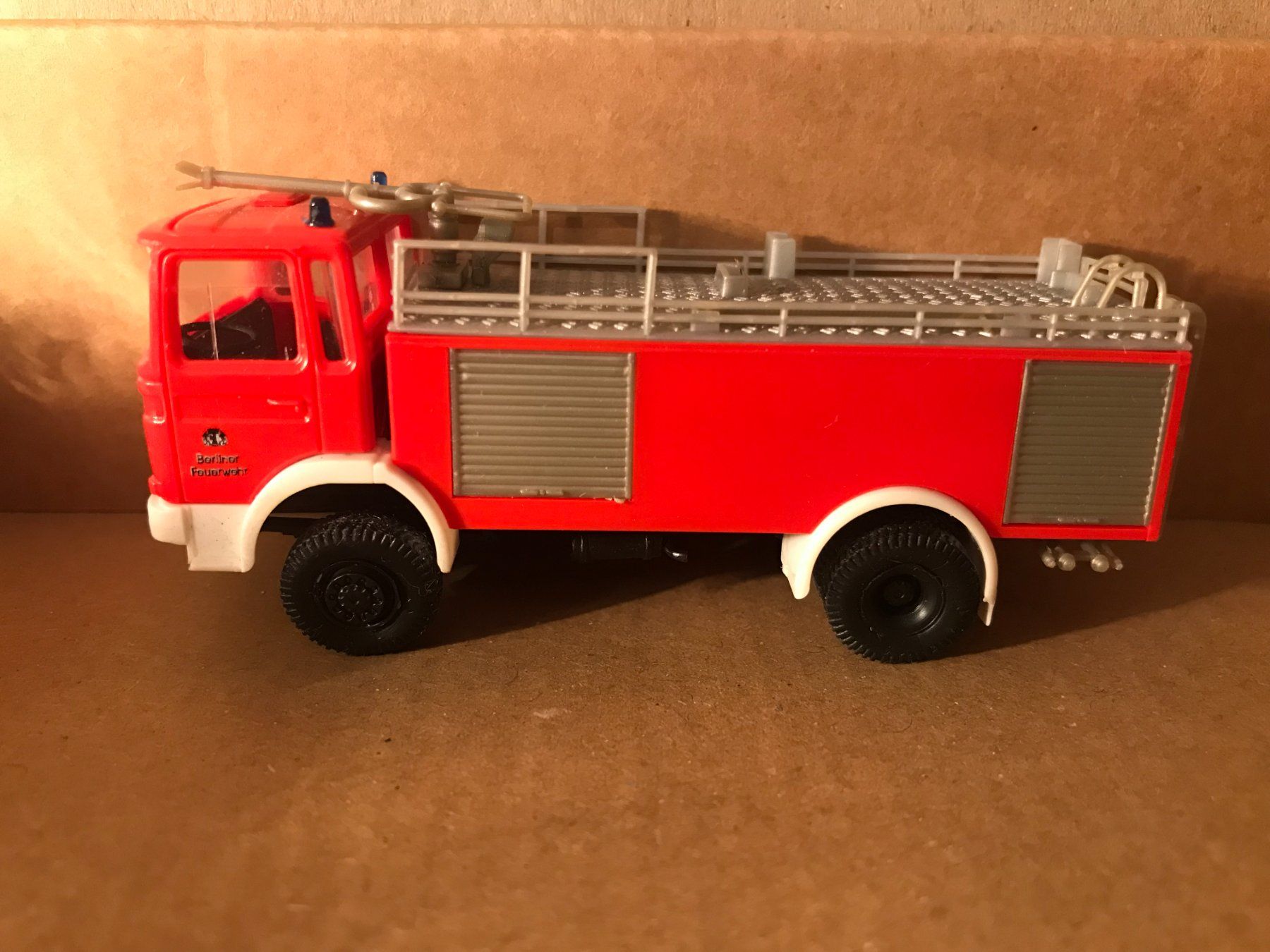 Modellini d'auto: MAN LKW Feuerwehr – Usato da Luzern venduto da mey_s13