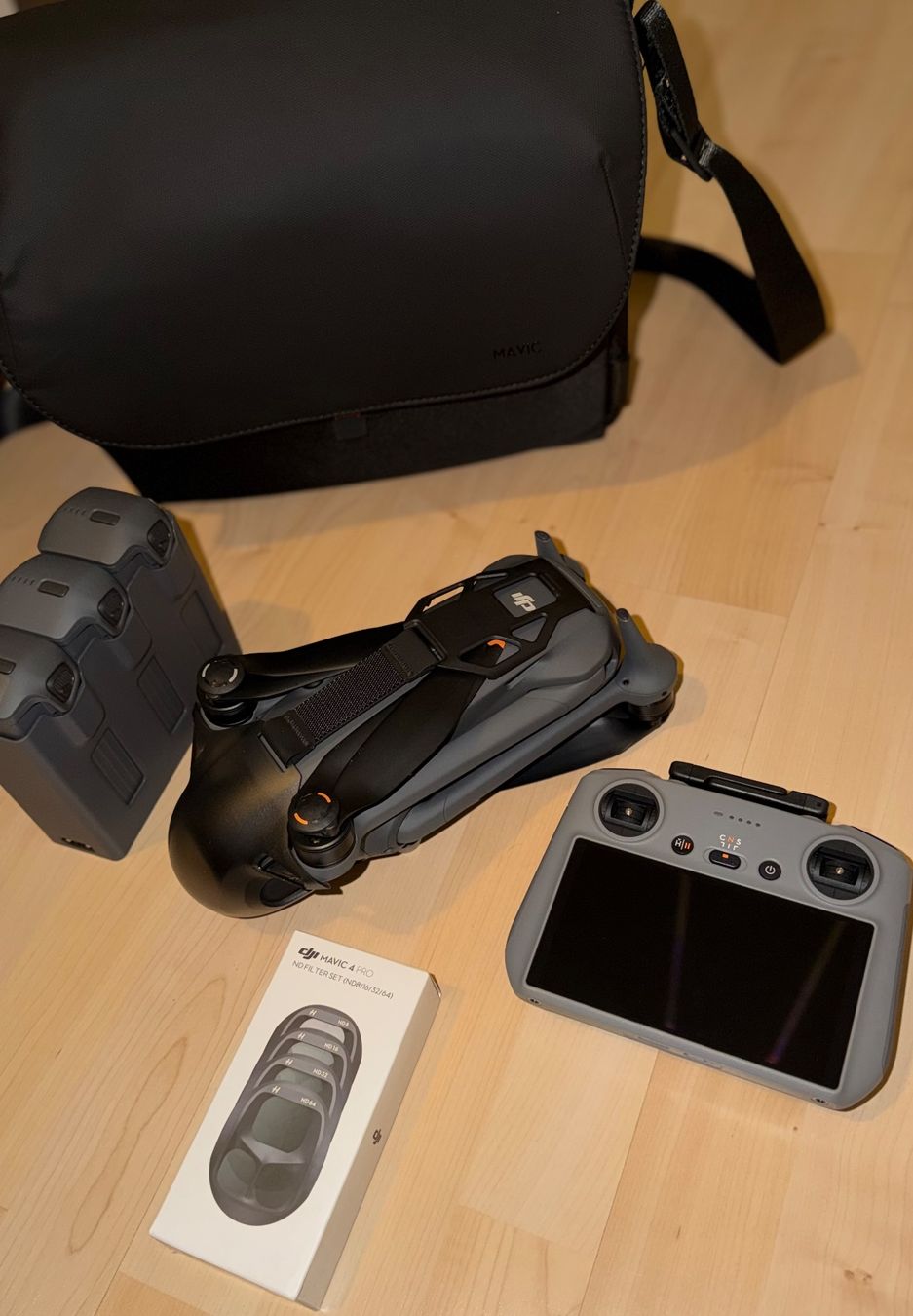 DJI RC Kits de montage: Mavic 4 Pro Fly More Combo (DJI RC 2) grey – Neuf (Voir description) à Boniswil par vah_9fx7 4