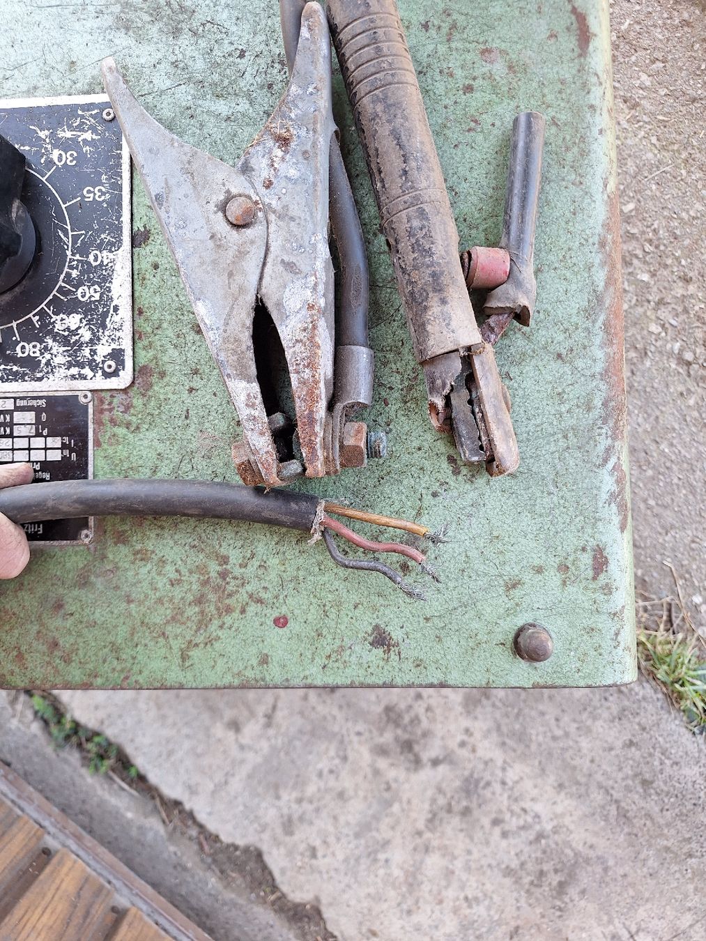 Postes à souder: Elektroden-Schweissgerät ab 1Fr. – Défectueux à Malters par Mondesi 3