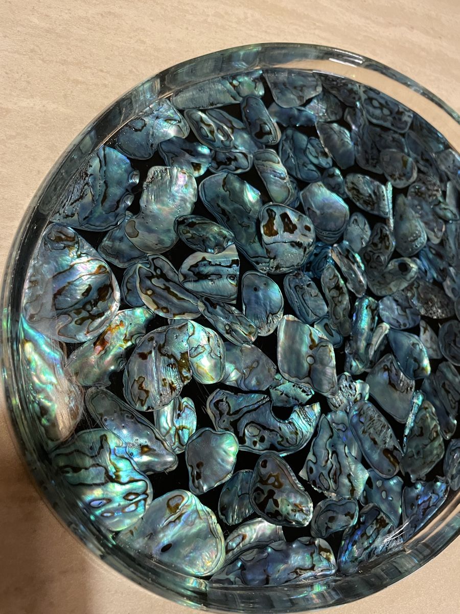 Teller: Schönes Tablar mit Muscheln – Gebraucht aus Flawil von Naphtali 1