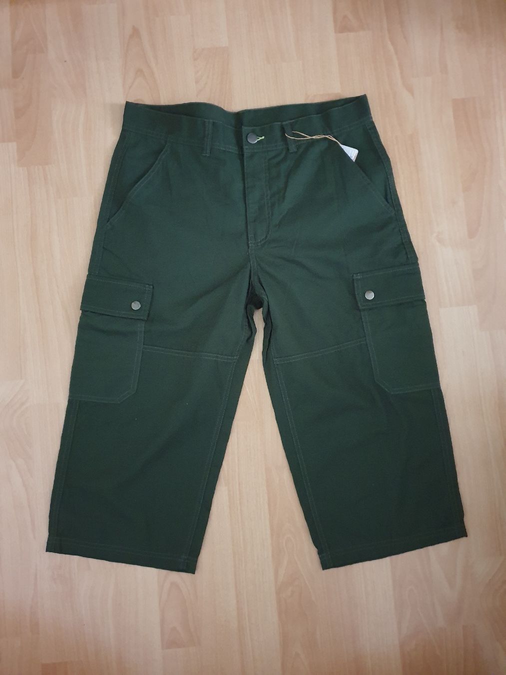 Hosen: Cargoshorts – Neu und originalverpackt aus Wettingen von fis_lg9z