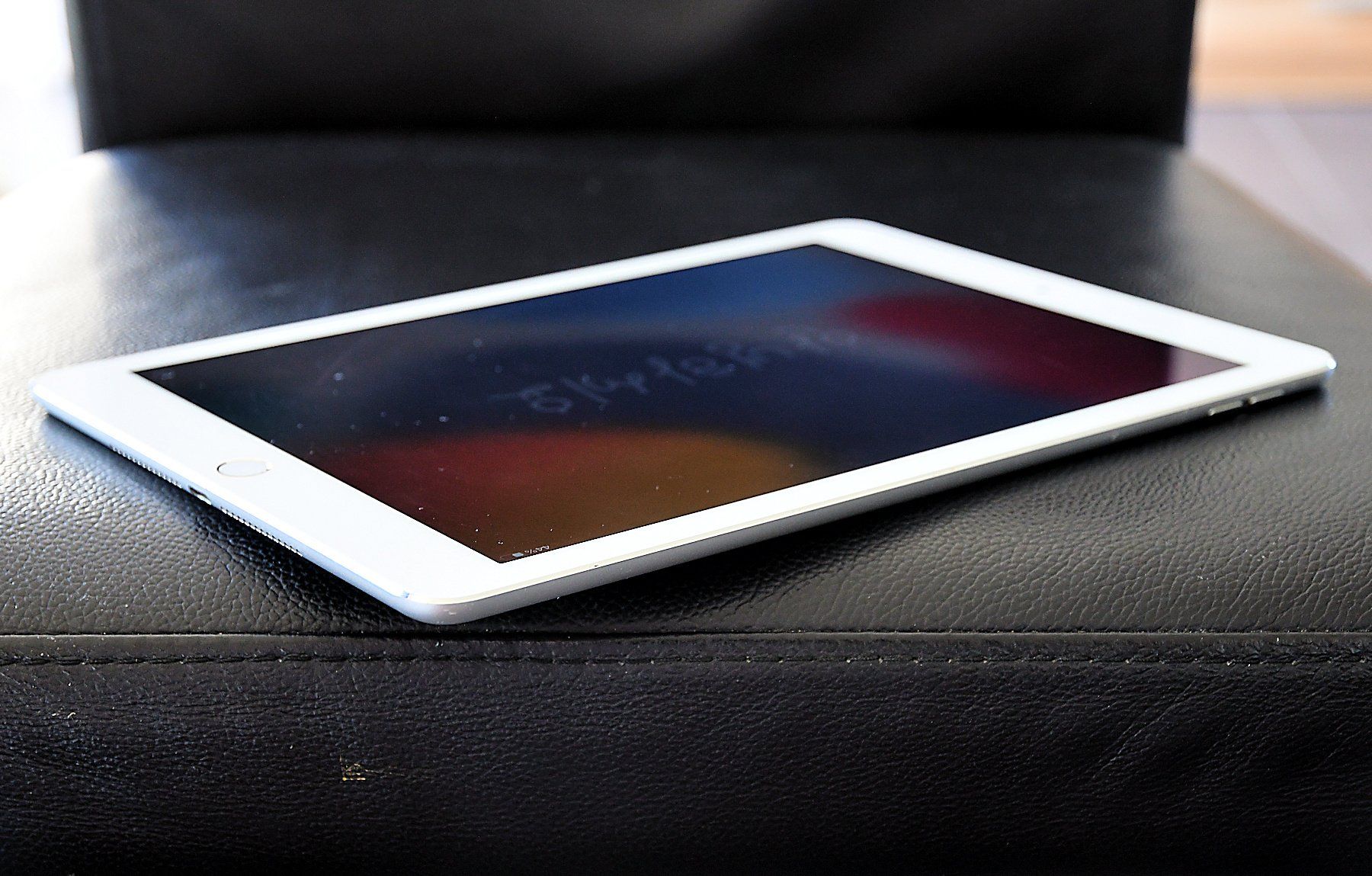 Apple Tablet PC: iPad Air 2 (16GB) – Usato da Rothrist venduto da Celebrate 3
