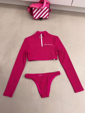 Mega stylisher Swimsuit von OFF WHITE in Trendfarbe Pink