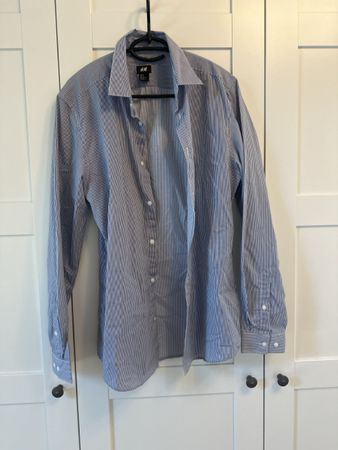 Herren Hemd H&M blau gestreift Groesse M guter Zustand