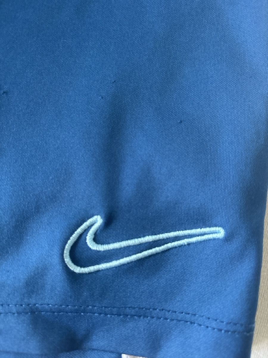 Nike Pantalons: Nike Performance kurze Sporthose – Neuf (Voir description) à Sursee par bea_x9q5 3