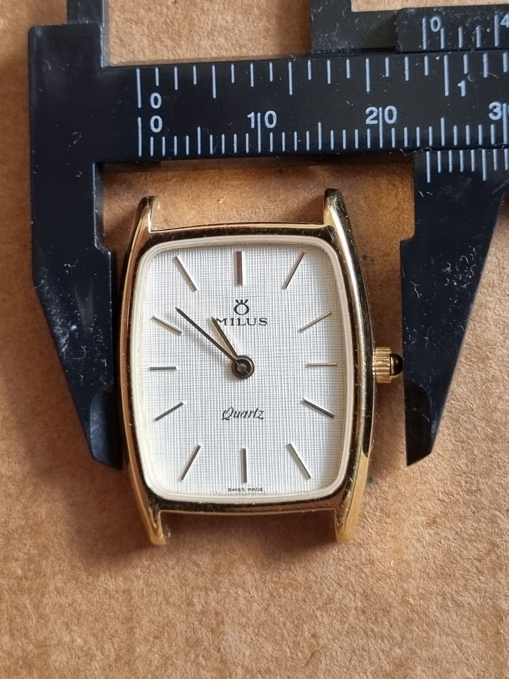 Milus Orologi: Milus Damenuhr – Usato da Schaffhausen venduto da Leveron13 2