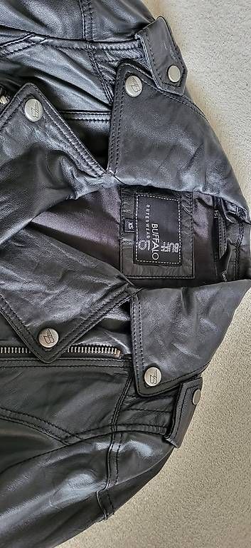 Jacken: Schwarze Lederjacke Gr. XS – Gebraucht aus Sempach von mysteraoxx 2