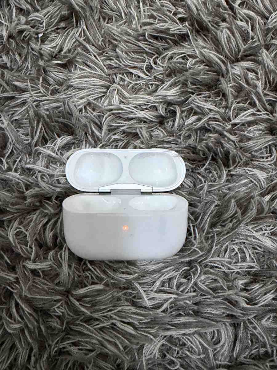 Apple Caricabatterie: Apple AirPods Pro Ladecase – Usato da Therwil venduto da cosugs 4